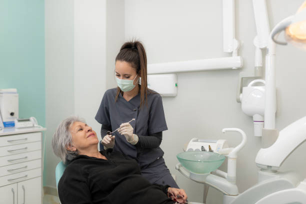 Best Cosmetic Emergency Dentistry in Bellevle, IL